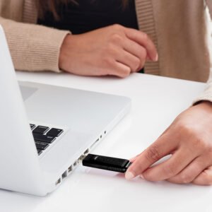 Memoria USB Verbatim Slider 98696 16 GB Deslizante Negro_5